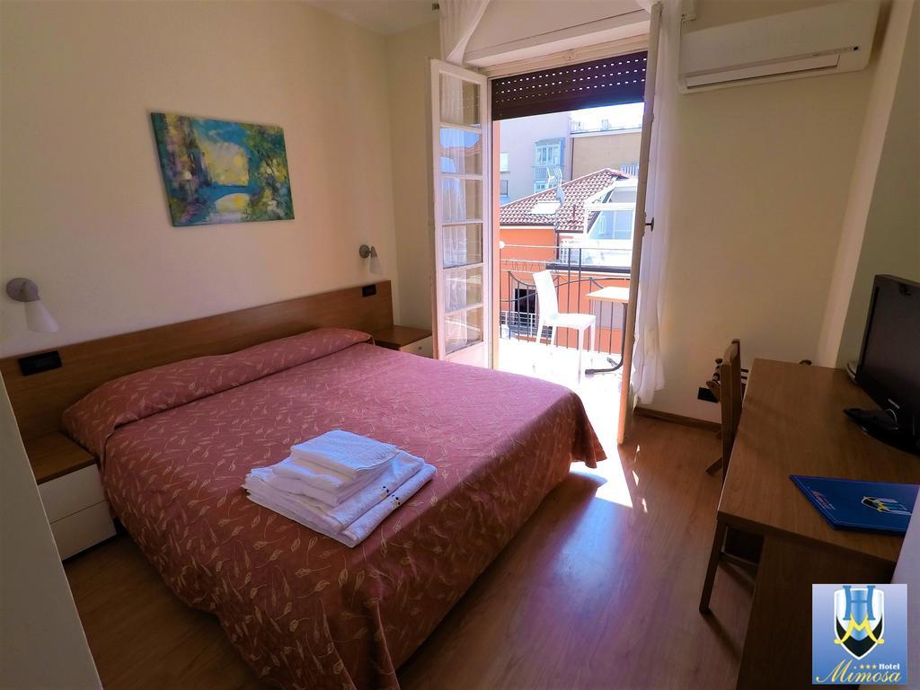 Hotel Mimosa 스포토르노 외부 사진