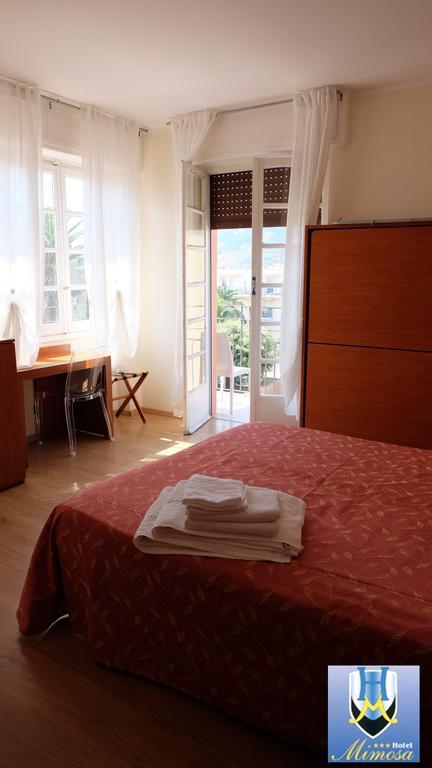 Hotel Mimosa 스포토르노 외부 사진